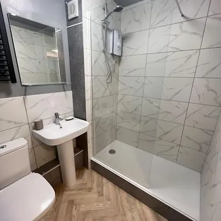 Centrally Located With Free Parking * Bristol
