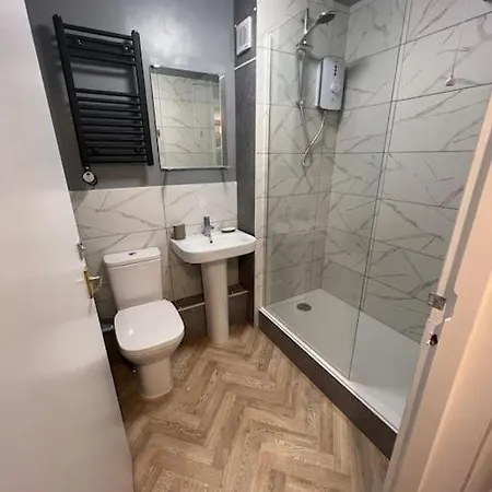 Centrally Located With Free Parking * Bristol